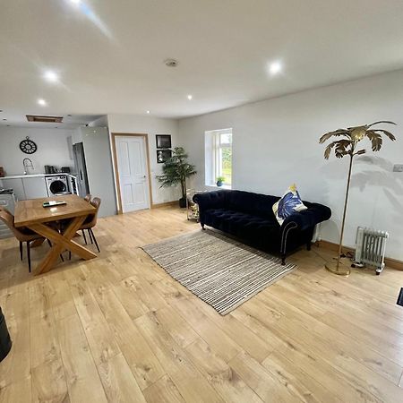 Unique Countryside Stay Dundrod エクステリア 写真